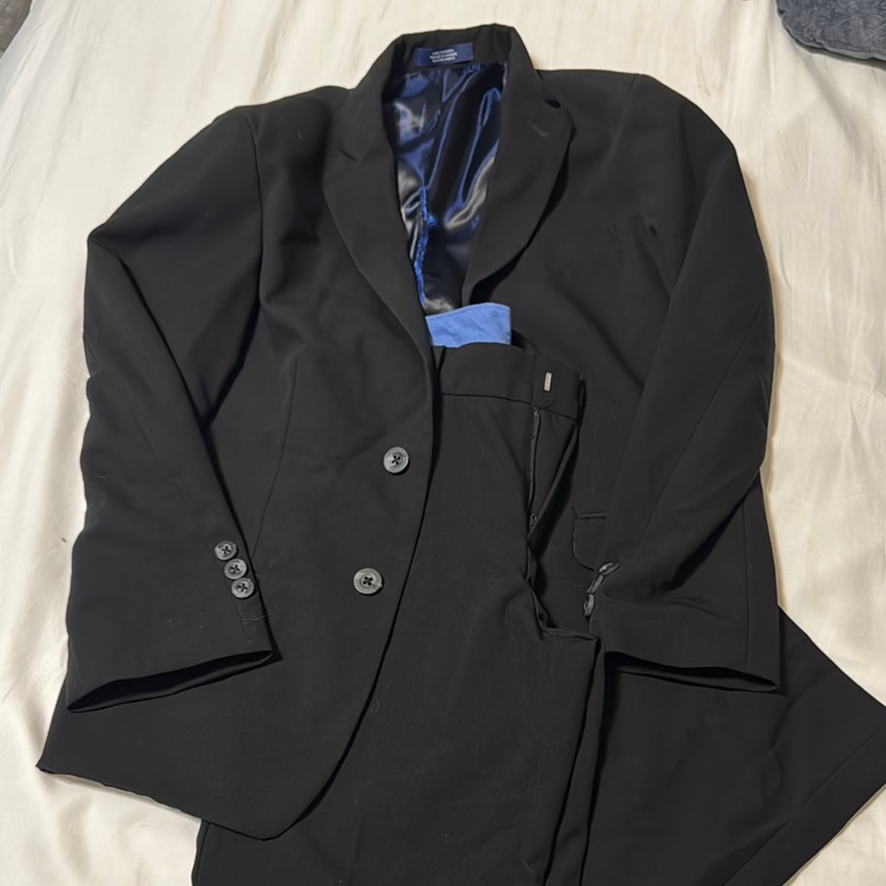 Izod Black size 10 suit